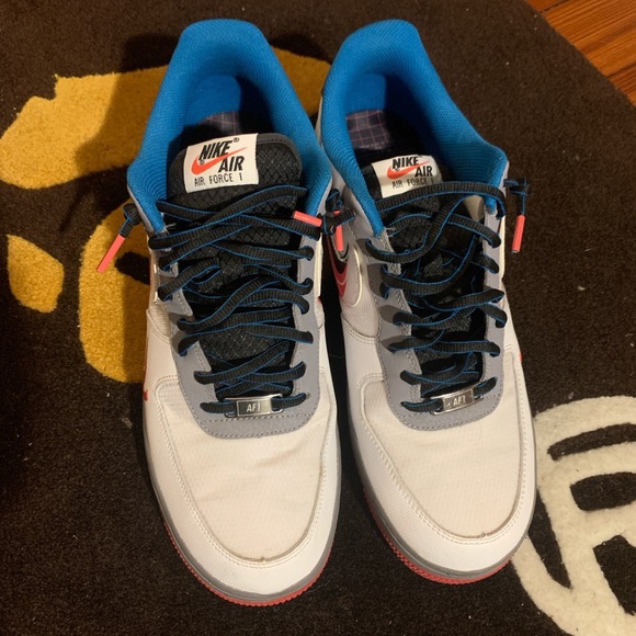 Nike Air Force 1 LV8 - Picture 3 of 4